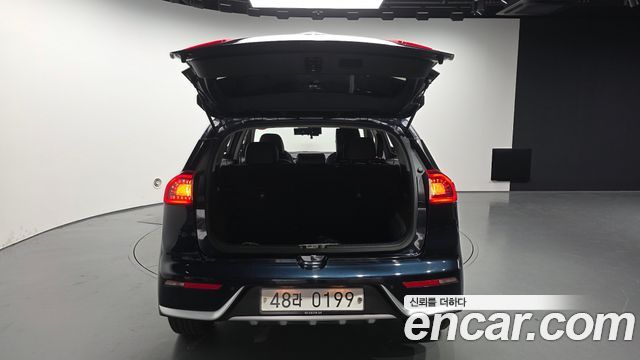 Kia Niro 2017 — photo 26