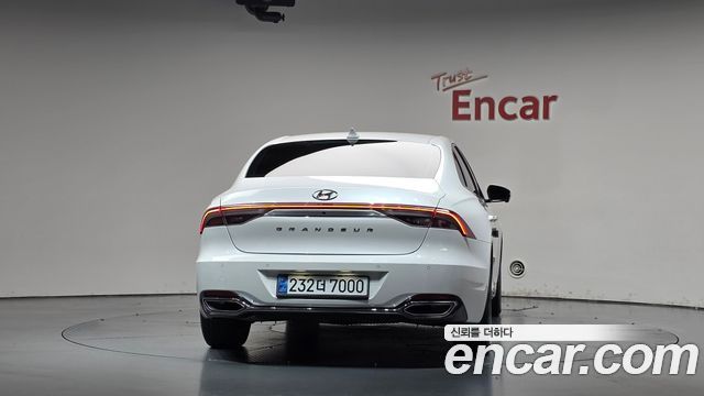 Hyundai Grandeur 2022 — photo 4