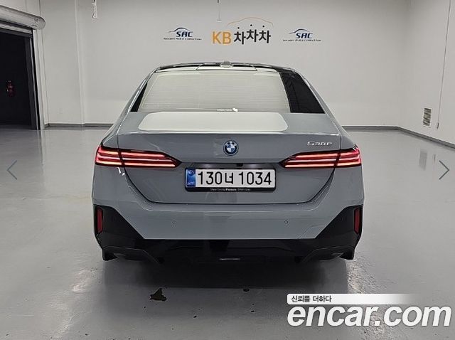 BMW 5-Series 2026 — photo 3