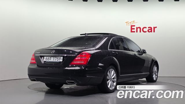 Mercedes-Benz S-Class 2011 — photo 2
