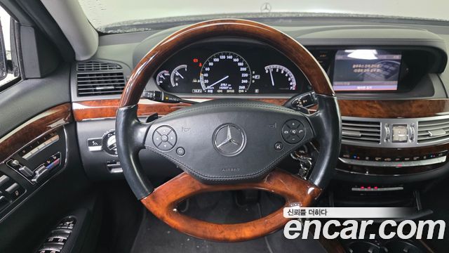Mercedes-Benz S-Class 2011 — photo 12