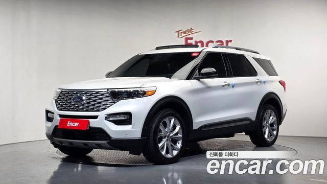 Ford Explorer 2022 — photo 1