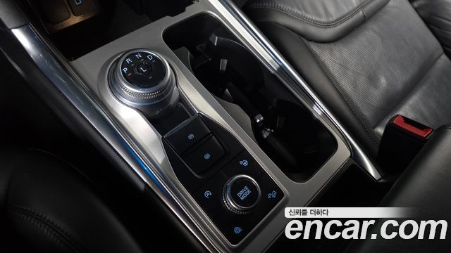Ford Explorer 2022 — photo 12
