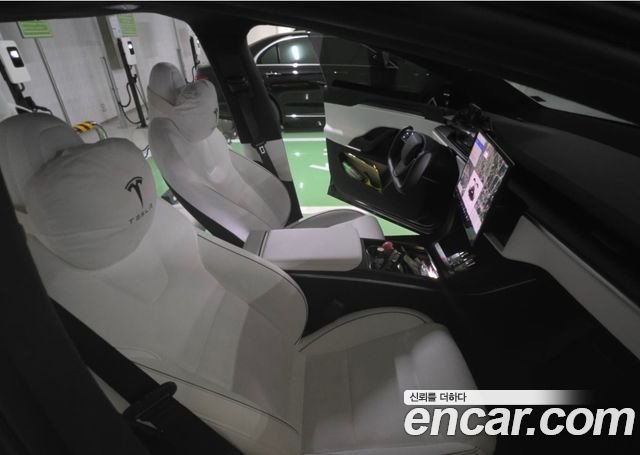 Tesla Model X 2023 — photo 4