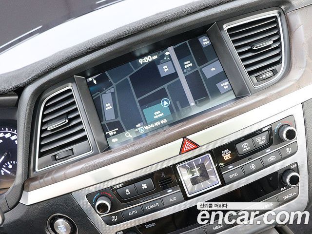 Genesis G80 2019 — photo 7