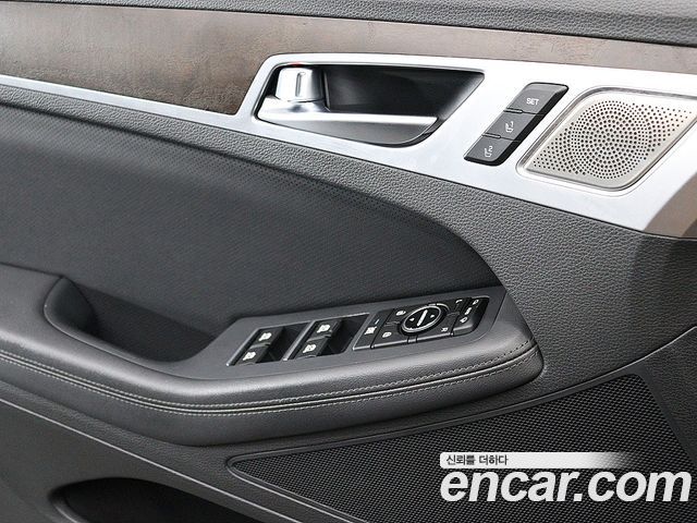 Genesis G80 2019 — photo 11