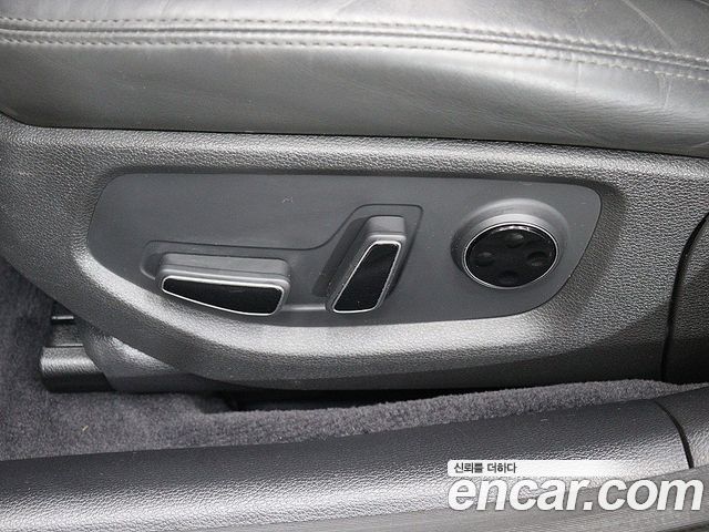 Genesis G80 2019 — photo 12