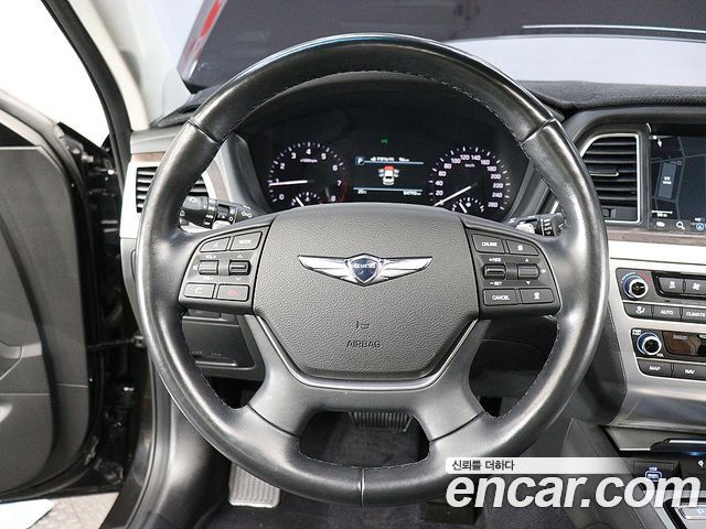Genesis G80 2019 — photo 14