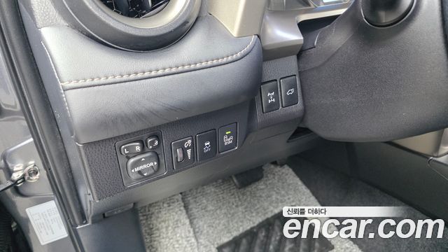 Toyota RAV4 2015 — photo 14