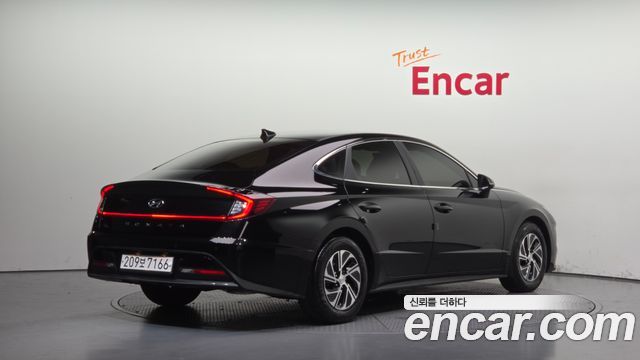 Hyundai Sonata 2022 — photo 2