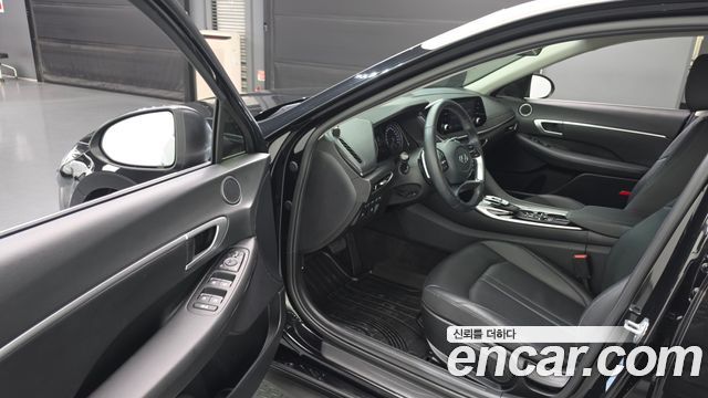Hyundai Sonata 2022 — photo 13