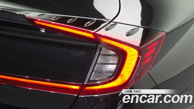 Hyundai Sonata 2022 — photo 9