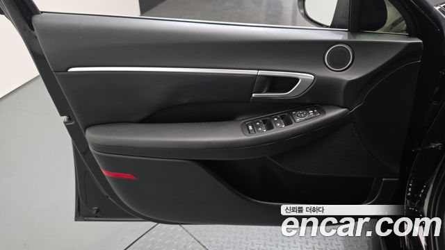Hyundai Sonata 2022 — photo 14