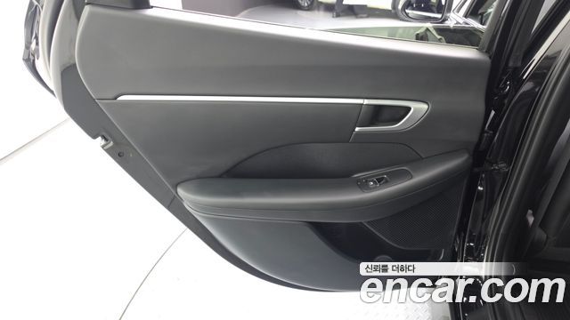 Hyundai Sonata 2022 — photo 15