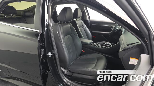 Hyundai Sonata 2022 — photo 16