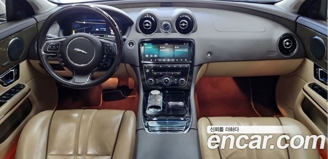 Jaguar XJ 2018 — photo 5