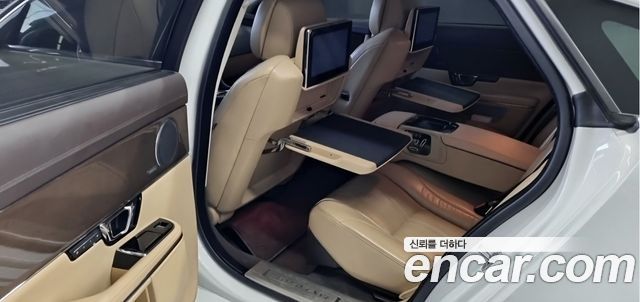 Jaguar XJ 2018 — photo 9
