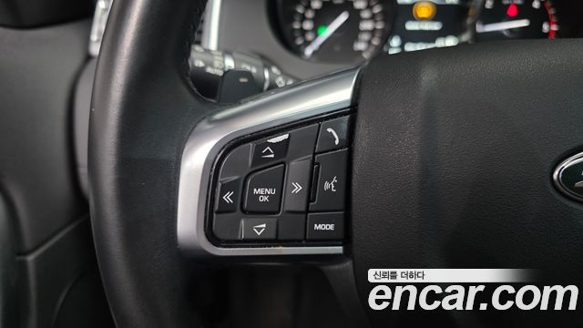 Land Rover Discovery Sport 2017 — photo 23