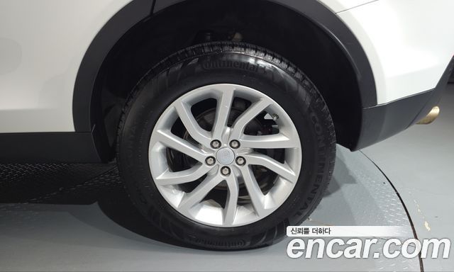 Land Rover Discovery Sport 2017 — photo 7