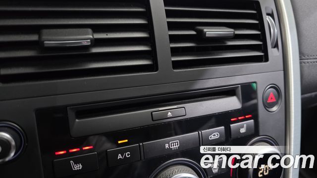 Land Rover Discovery Sport 2017 — photo 30