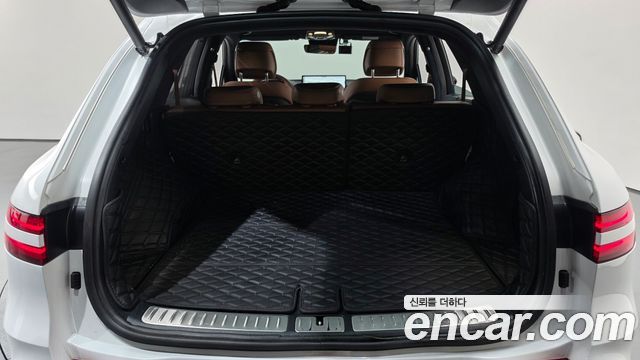 Genesis GV70 2022 — photo 24