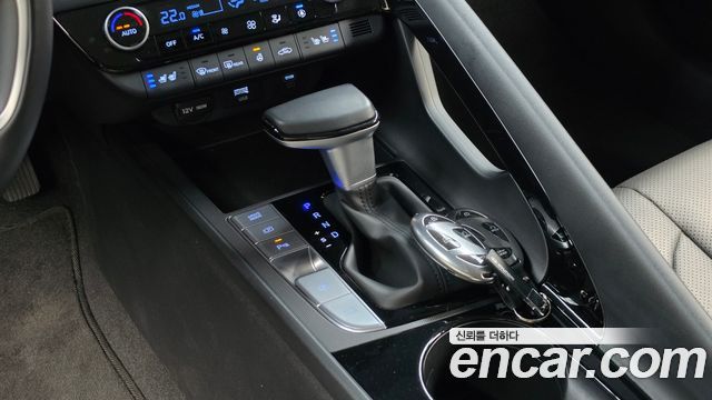 Hyundai AVANTE 2024 — photo 12
