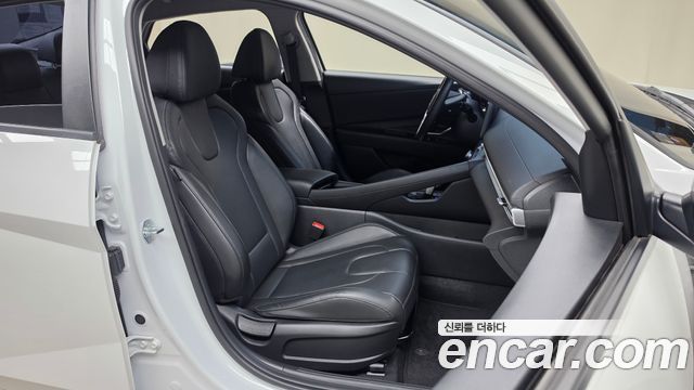 Hyundai AVANTE 2024 — photo 17
