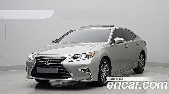 Lexus ES 2016 — photo 1