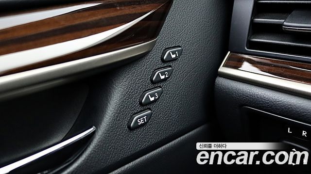 Lexus ES 2016 — photo 8