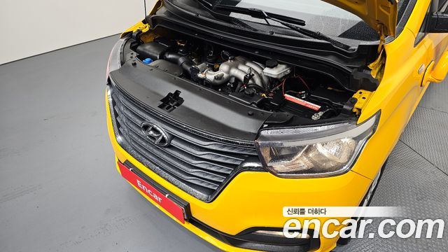 Hyundai Starex 2021 — photo 6