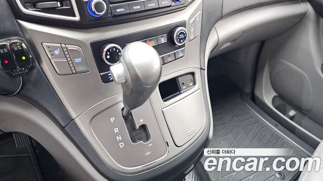 Hyundai Starex 2021 — photo 9