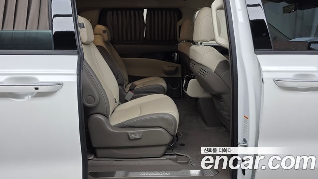 Kia Canival 2025 — photo 17