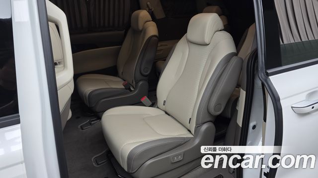 Kia Canival 2025 — photo 18