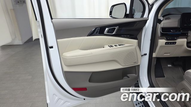 Kia Canival 2025 — photo 14