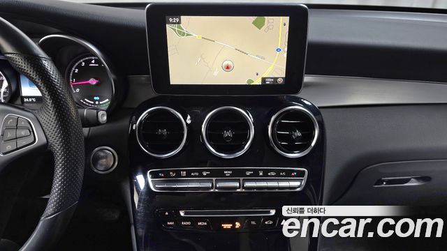 Mercedes-Benz GLC-Class 2019 — photo 19