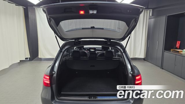 Mercedes-Benz GLC-Class 2019 — photo 31