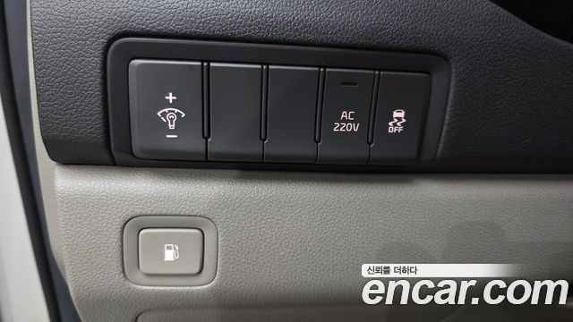 Kia Canival 2017 — photo 13
