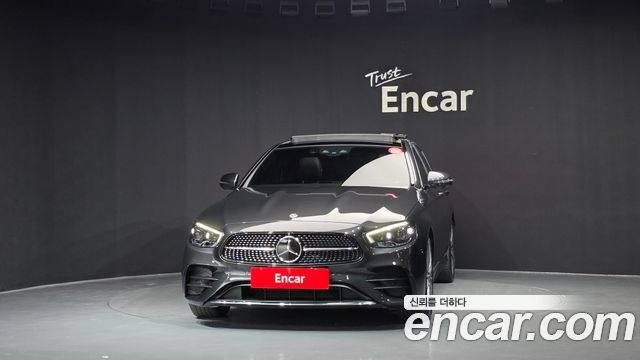 Mercedes-Benz E-Class 2022 — photo 3