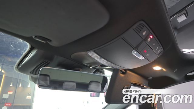 Mercedes-Benz E-Class 2022 — photo 31