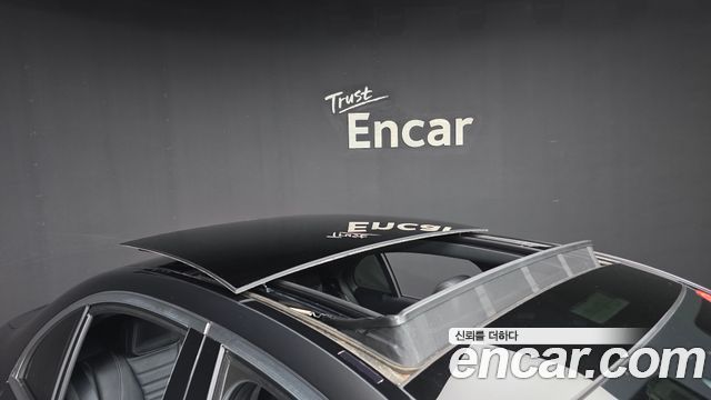 Mercedes-Benz E-Class 2022 — photo 37