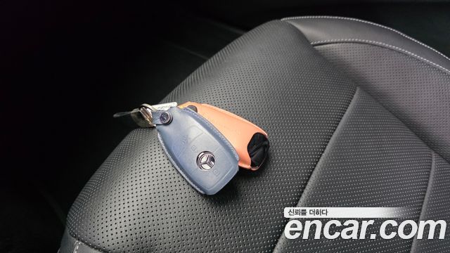 Mercedes-Benz E-Class 2022 — photo 38