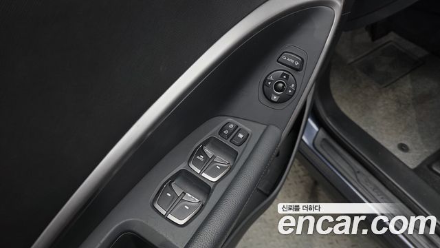 Hyundai Santafe 2017 — photo 12