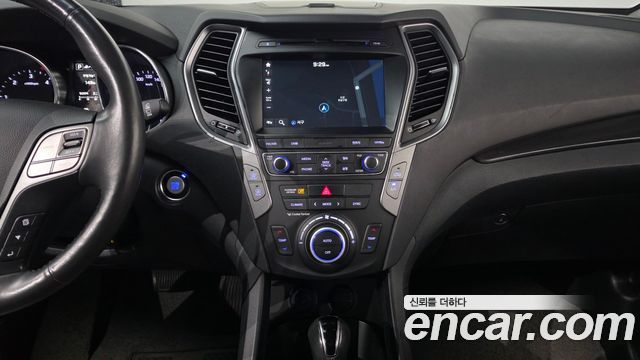Hyundai Santafe 2017 — photo 16