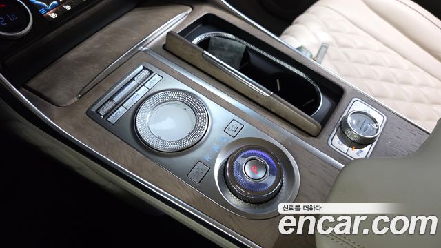 Genesis GV80 2020 — photo 12