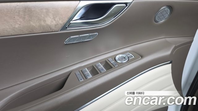 Genesis GV80 2020 — photo 31