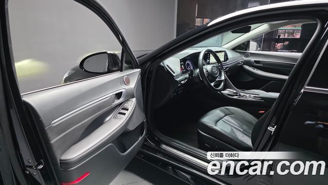 Hyundai Sonata 2022 — photo 10