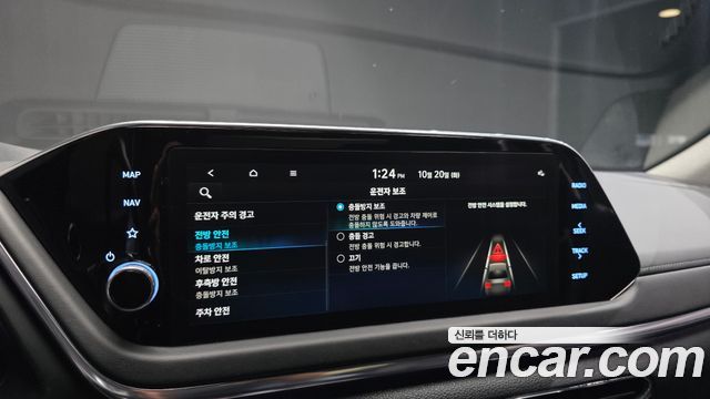 Hyundai Sonata 2022 — photo 17
