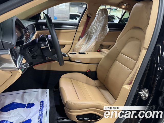 Porsche Panamera 2023 — photo 8