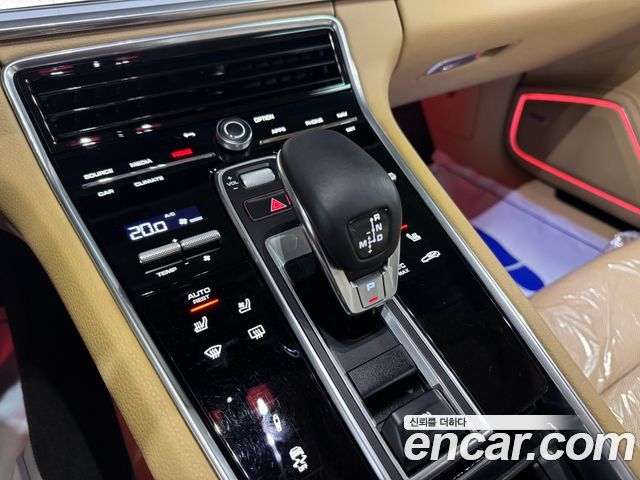 Porsche Panamera 2023 — photo 10