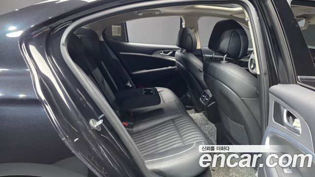 Genesis G70 2021 — photo 18